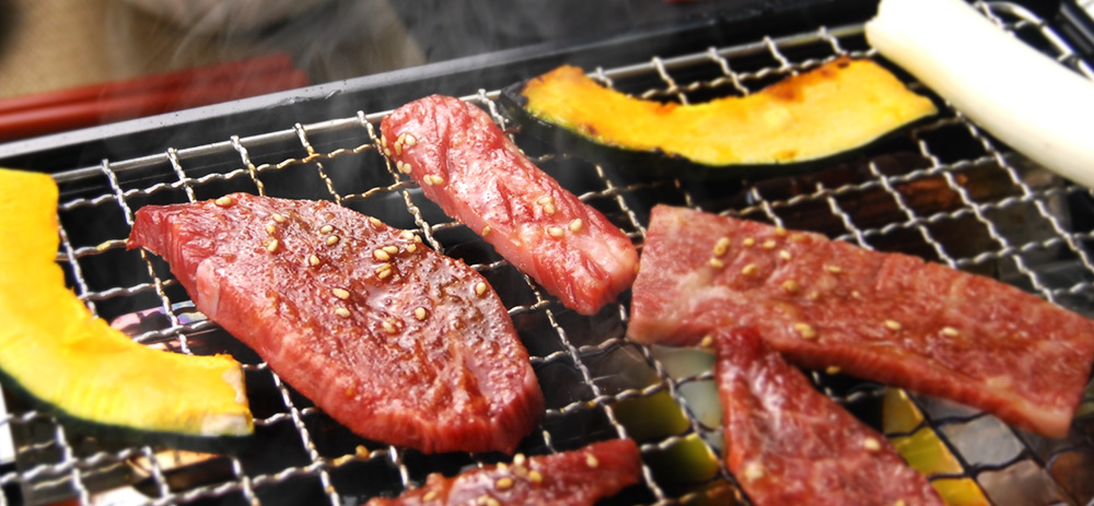 黒毛和牛のウデは、サシと赤身が程よいバランス